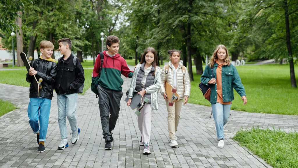 Empowering Future Adults: Effective Financial Education for Teenagers